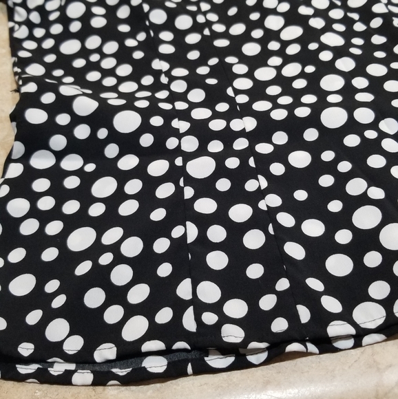 Tailored Button-Down Blouse - Picture 7 of 12